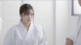 高颜值大学生很不挑...男友黑又小但她还是高潮了...奶圆腰细网叹：可惜不是我